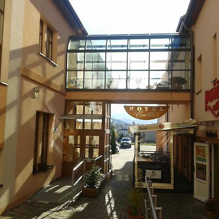 Parkhotel Centrum Spišská Nová Ves Esterno foto