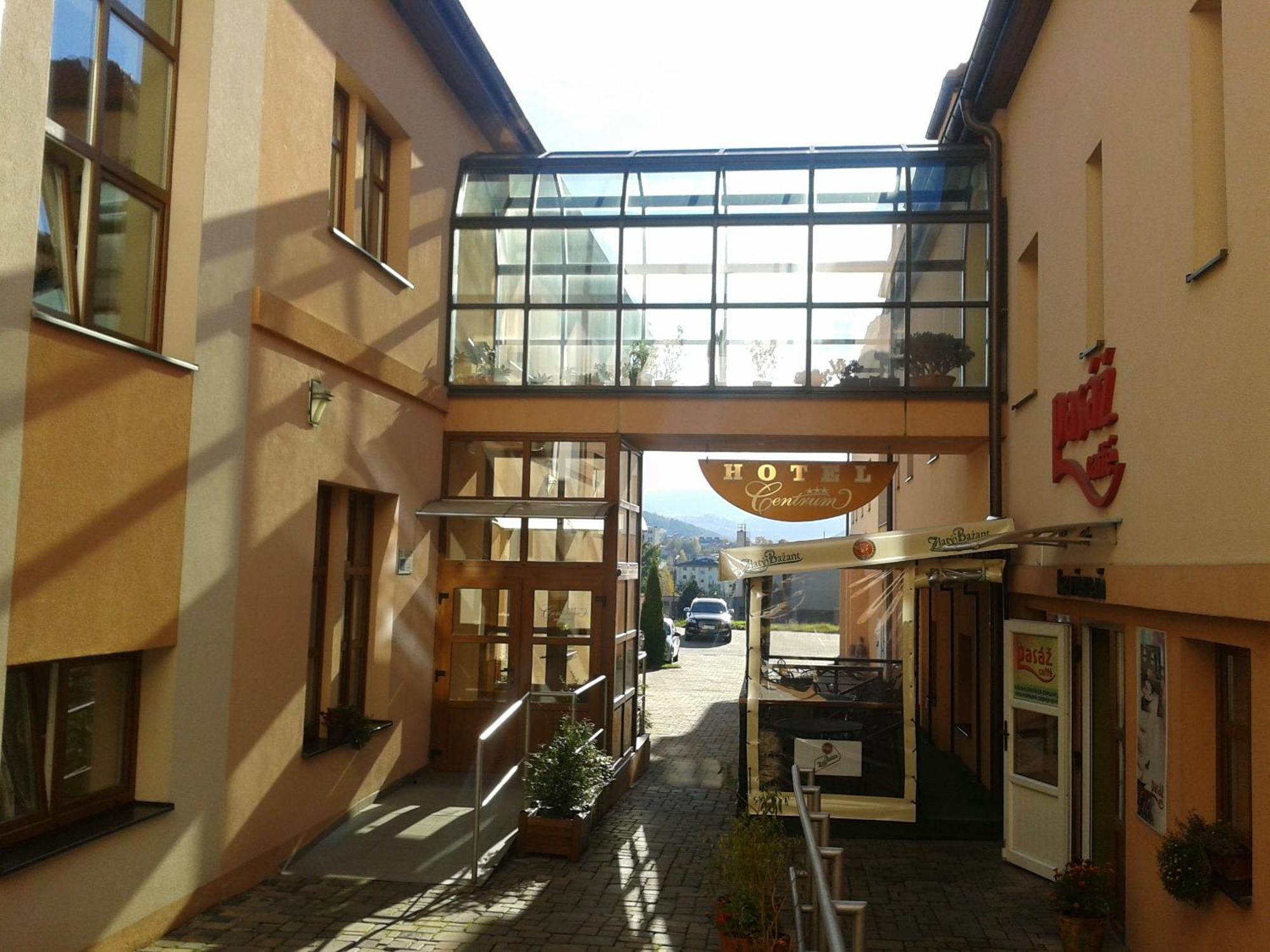 Parkhotel Centrum Spišská Nová Ves Esterno foto